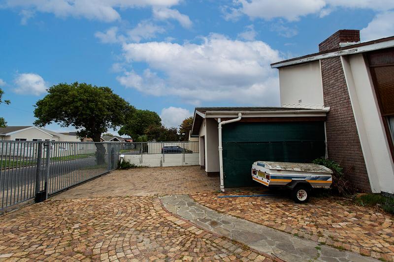 4 Bedroom Property for Sale in Townsend Estate Western Cape